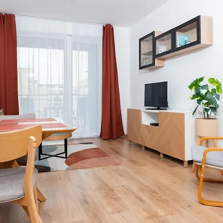 Westside By Urbanrent Apartman *